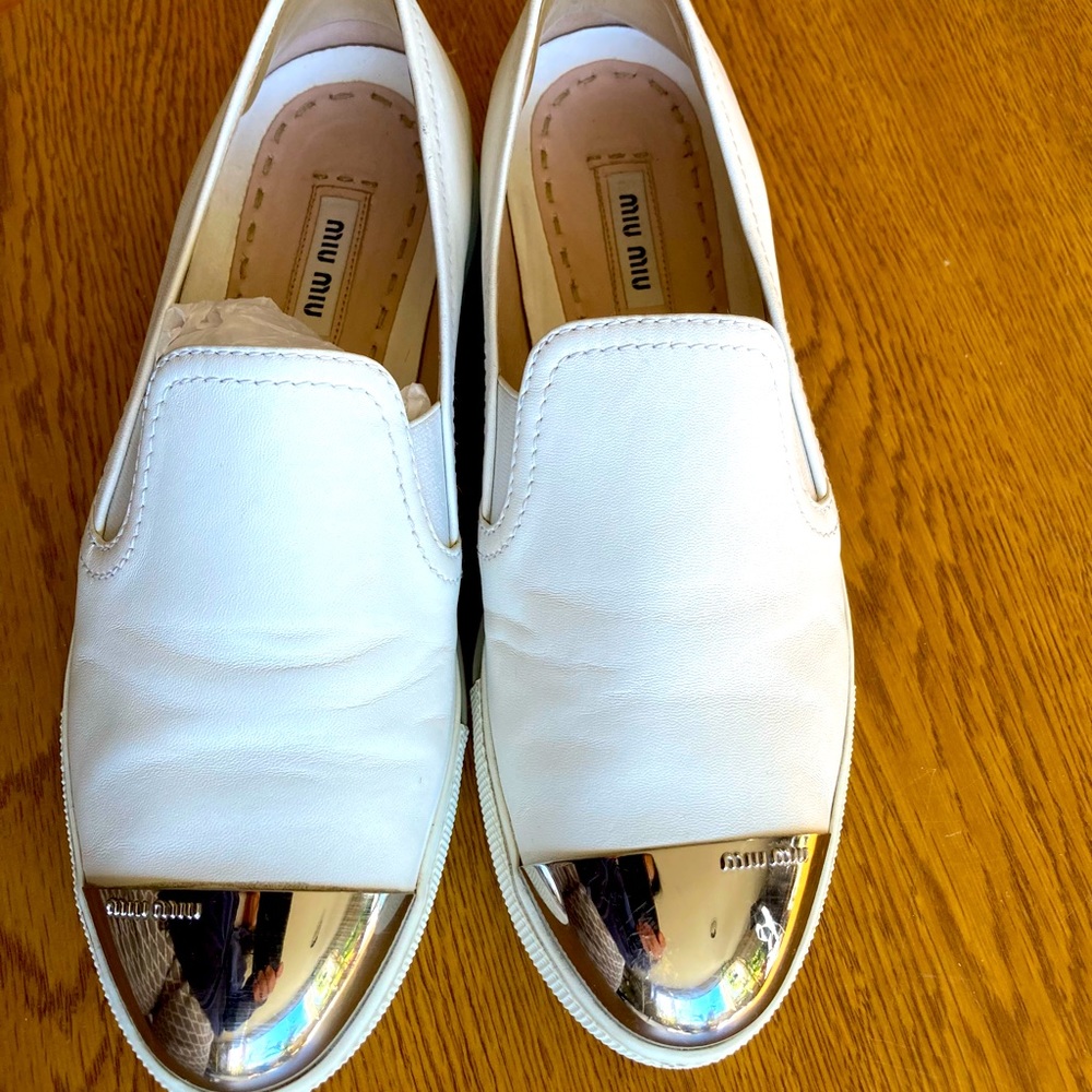 MIU MIU SZ 36 6 silver capped toe white sneakers